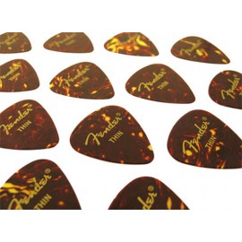 Fender 351 Plectrumset, "thin"